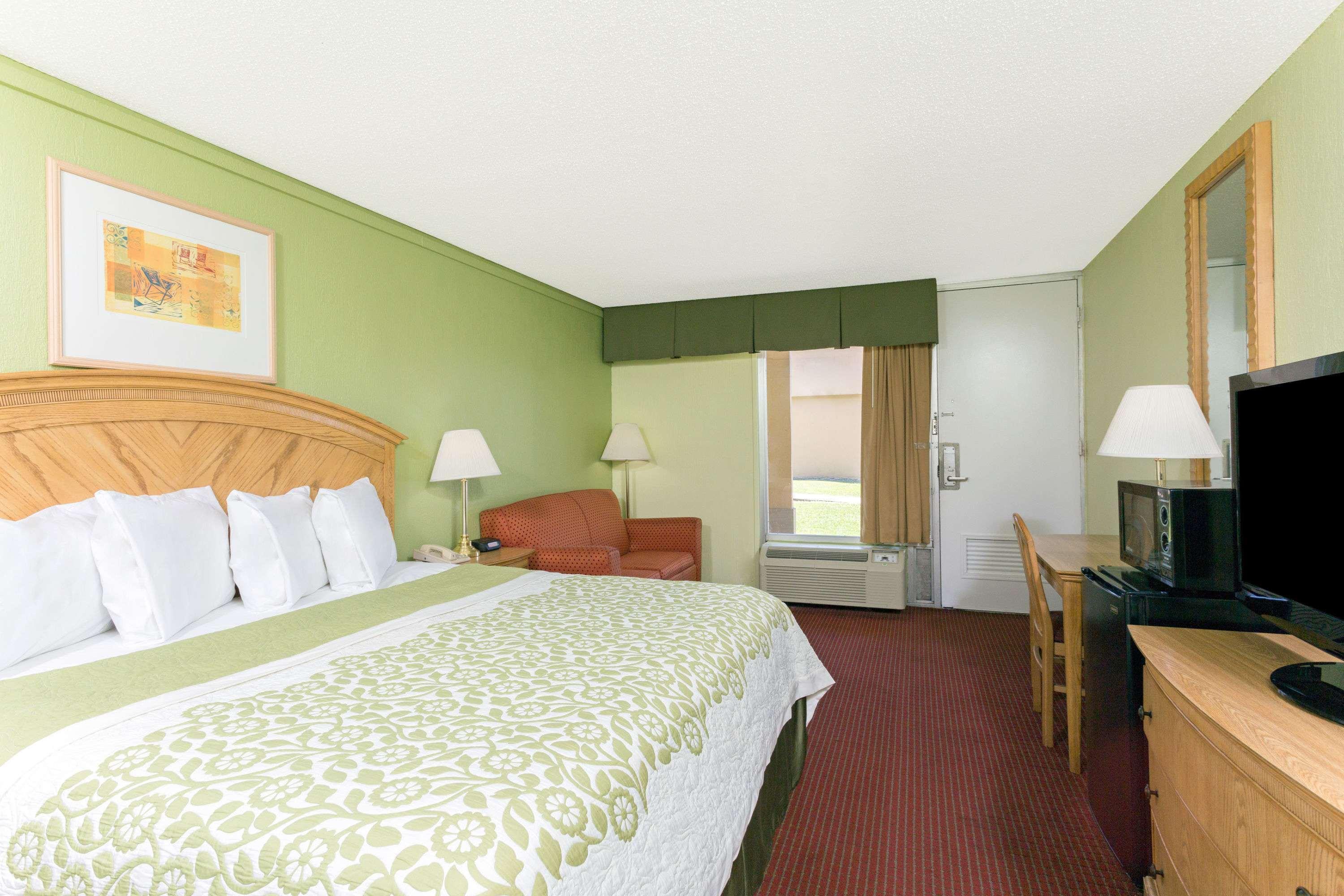 Days Inn By Wyndham Washington Exterior foto